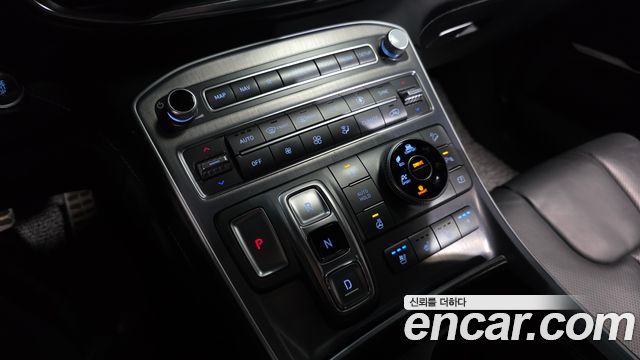 Hyundai Santafe 2021 — photo 9