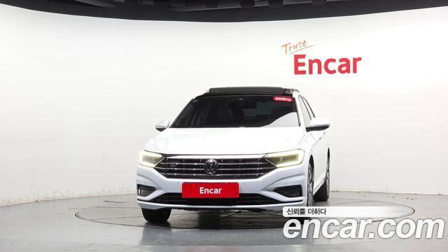 Volkswagen Jetta 2021 — photo 3