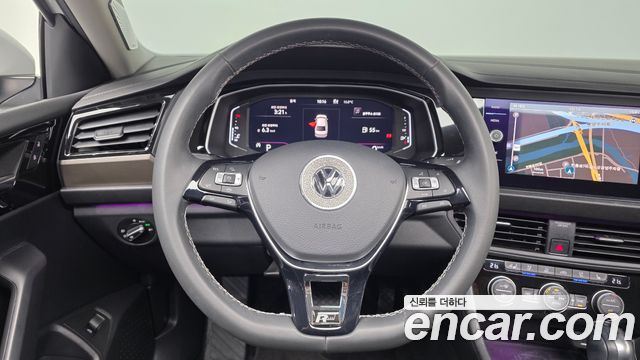 Volkswagen Jetta 2021 — photo 19