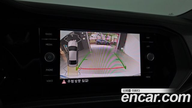 Volkswagen Jetta 2021 — photo 22