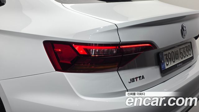 Volkswagen Jetta 2021 — photo 9