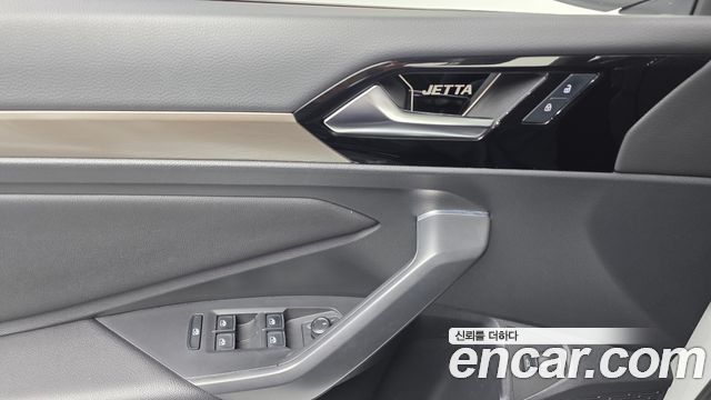 Volkswagen Jetta 2021 — photo 27