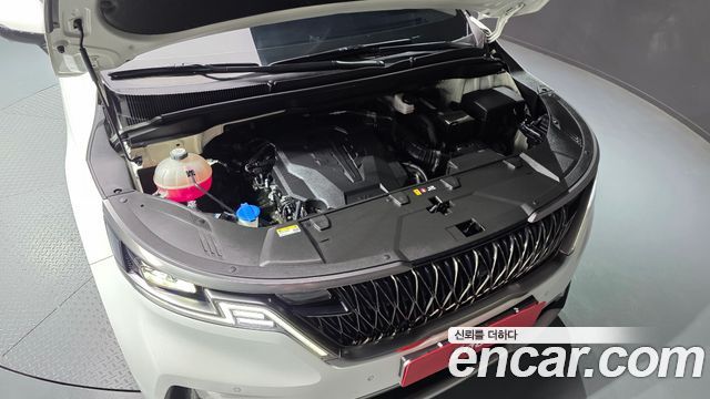 Kia Canival 2023 — photo 6