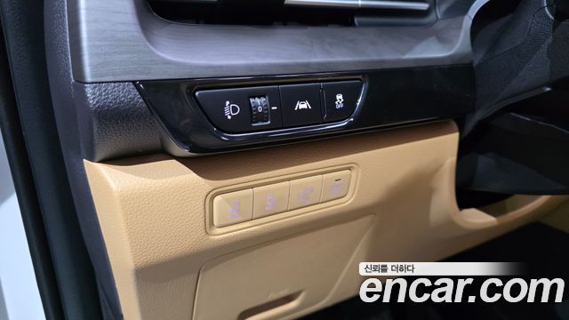 Kia Canival 2023 — photo 12