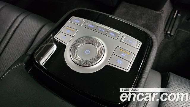 Genesis G80 2022 — photo 25
