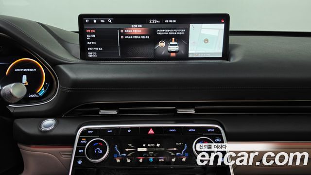 Genesis GV80 2020 — photo 17