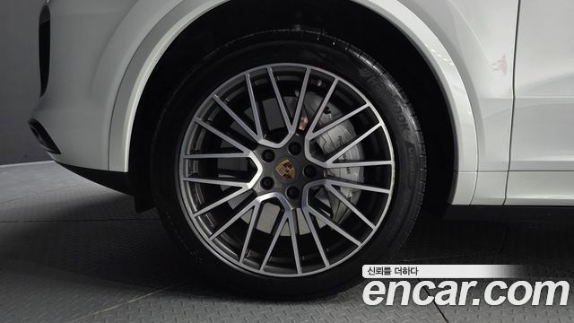 Porsche Cayenne 2020 — photo 5