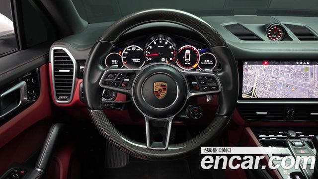Porsche Cayenne 2020 — photo 19