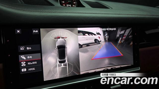 Porsche Cayenne 2020 — photo 21