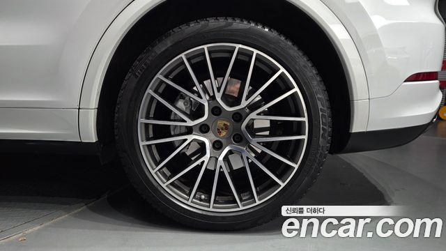 Porsche Cayenne 2020 — photo 7
