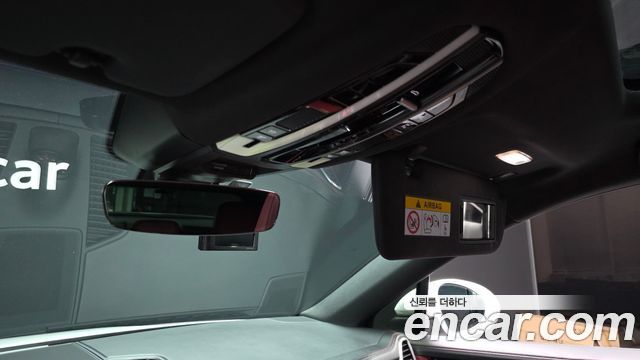 Porsche Cayenne 2020 — photo 31