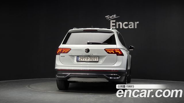 Volkswagen Tiguan 2023 — photo 4