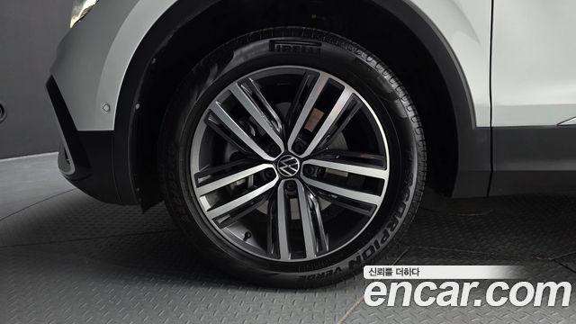 Volkswagen Tiguan 2023 — photo 5