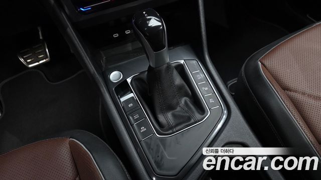 Volkswagen Tiguan 2023 — photo 9