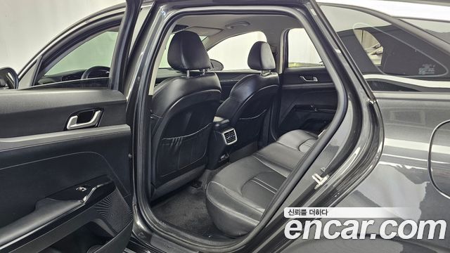 Kia K5 2022 — photo 18