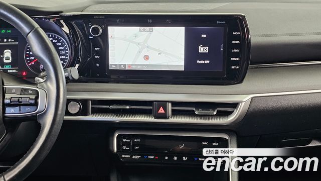 Kia K5 2022 — photo 22