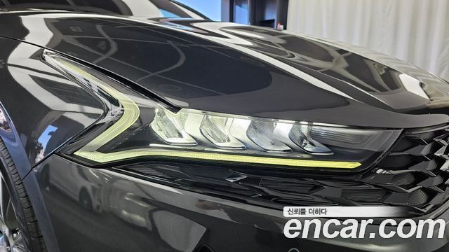 Kia K5 2022 — photo 8