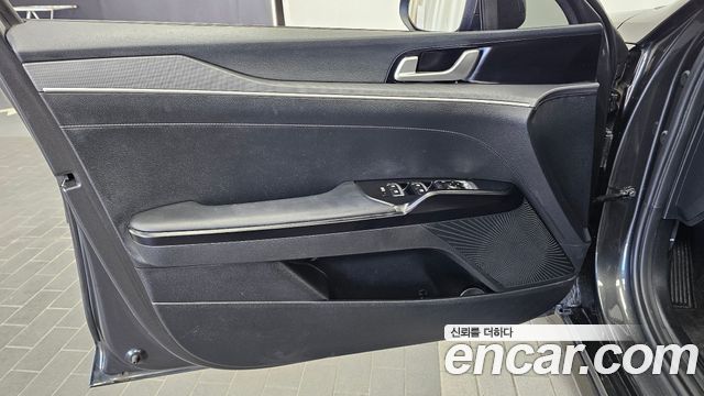 Kia K5 2022 — photo 14