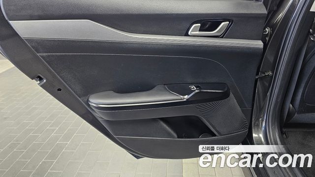 Kia K5 2022 — photo 15