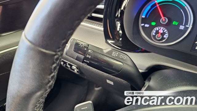 Kia K5 2022 — photo 28