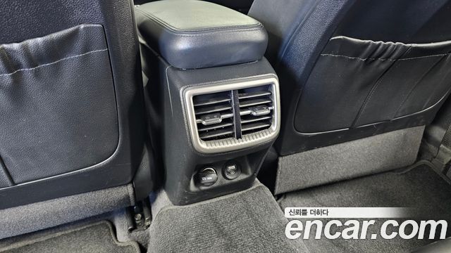 Kia K5 2022 — photo 31