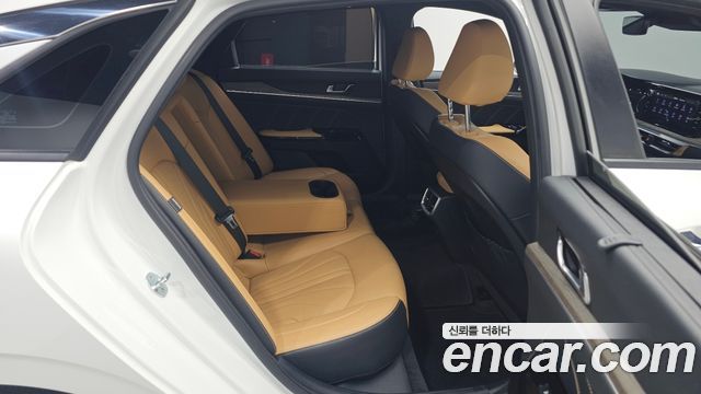 Kia K5 2022 — photo 17