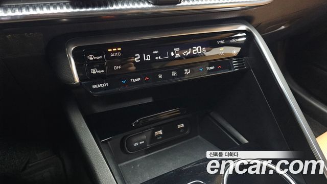 Kia K5 2022 — photo 27