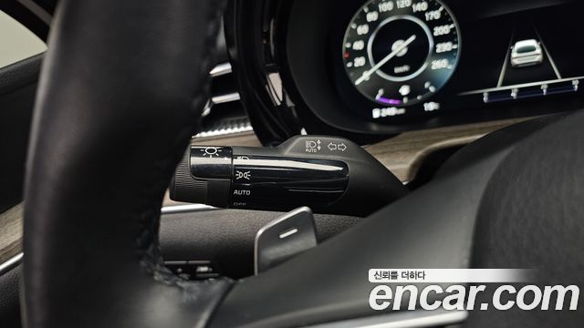 Kia K5 2022 — photo 31
