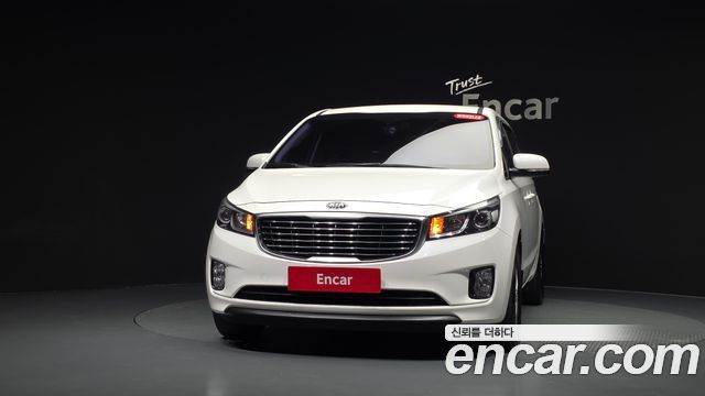 Kia Canival 2017 — photo 3