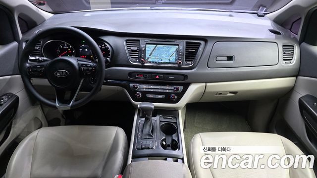 Kia Canival 2017 — photo 10