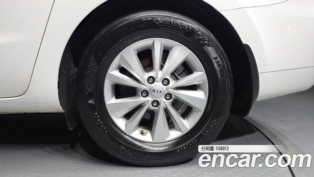 Kia Canival 2017 — photo 7