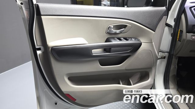 Kia Canival 2017 — photo 14