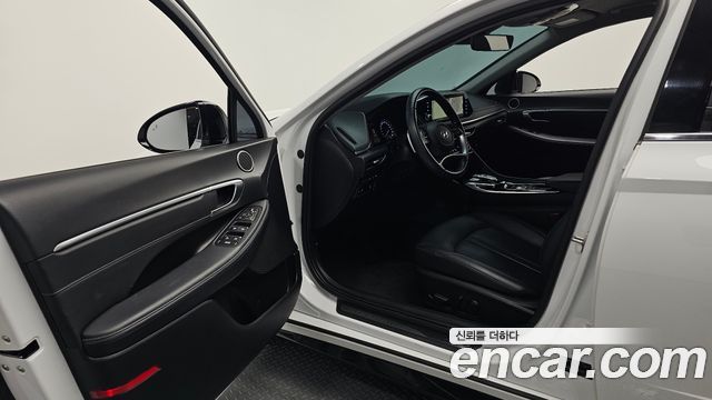 Hyundai Sonata 2023 — photo 13