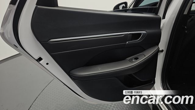 Hyundai Sonata 2023 — photo 15