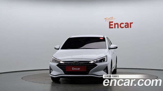 Hyundai AVANTE 2019 — photo 3