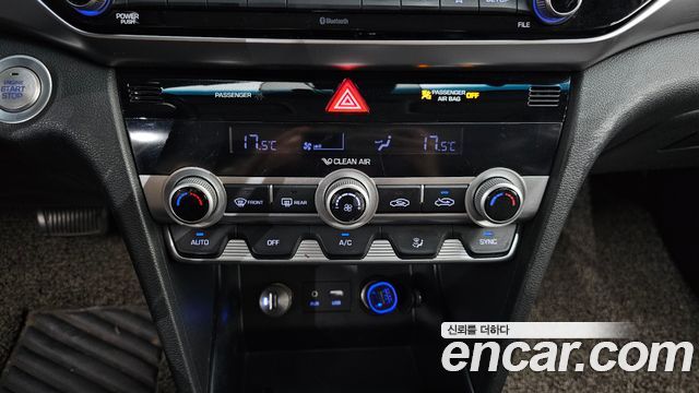 Hyundai AVANTE 2019 — photo 23