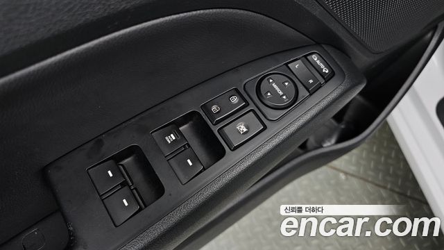 Hyundai AVANTE 2019 — photo 25