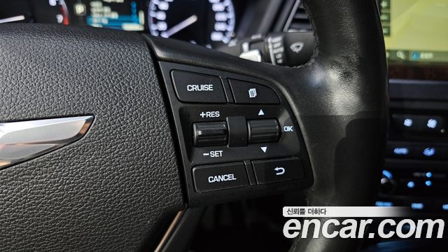 Hyundai Genesis 2016 — photo 18
