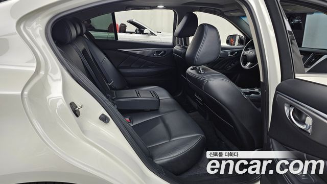 Infiniti Q50 2016 — photo 12