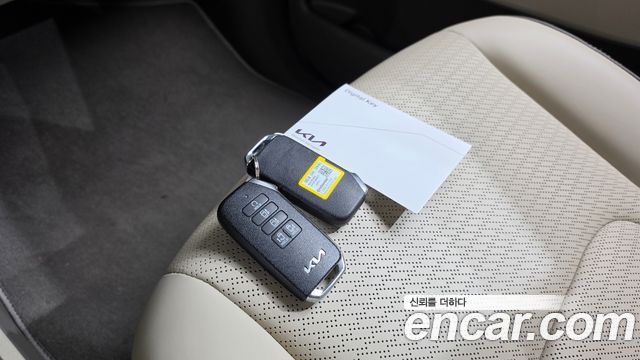 Kia Canival 2023 — photo 22