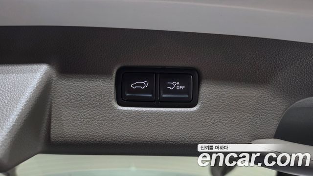 Kia Canival 2023 — photo 24