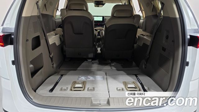 Kia Canival 2023 — photo 25