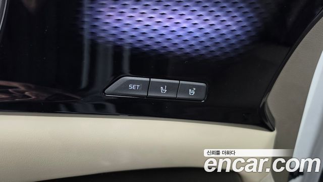 Kia Canival 2023 — photo 26