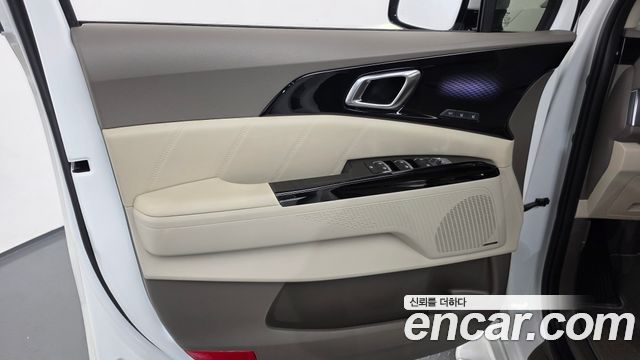 Kia Canival 2023 — photo 14