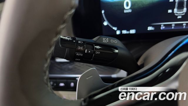 Kia Canival 2023 — photo 29