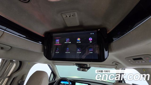 Kia Canival 2023 — photo 31