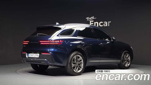 Genesis GV70 2021 — photo 2