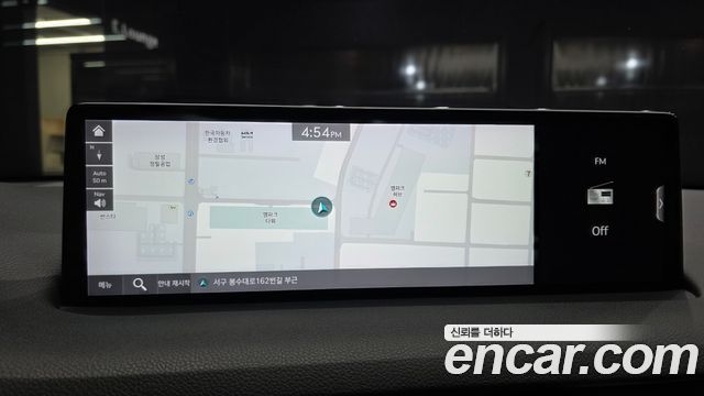 Genesis GV70 2021 — photo 14