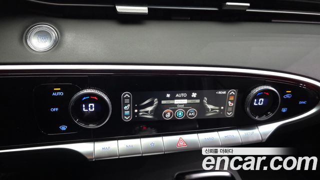 Genesis GV70 2021 — photo 17