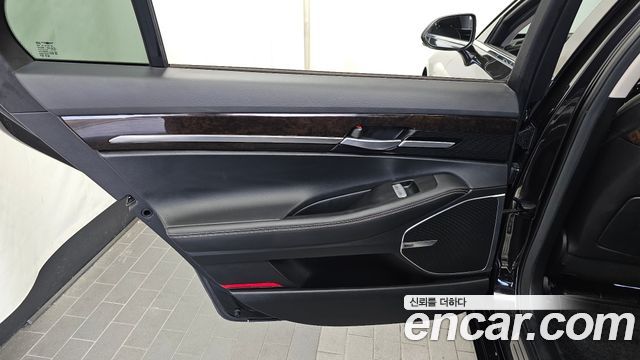 Genesis G90 2019 — photo 15